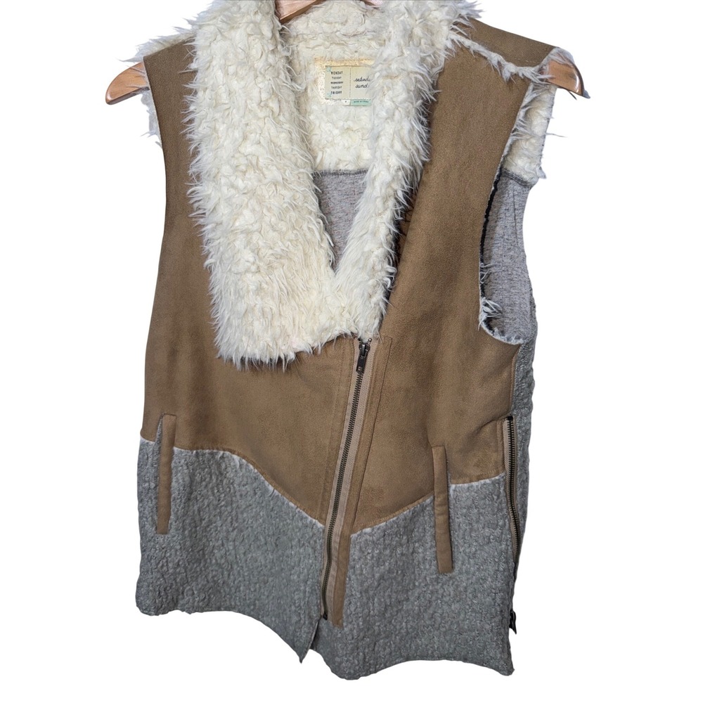 Saturday Sunday Anthropologie Faux Suede Sherpa Mixed Media Vest Tan Grey Medium